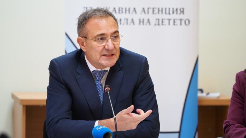 Смятам, че индексацията с 5% на заплатите на работещите в